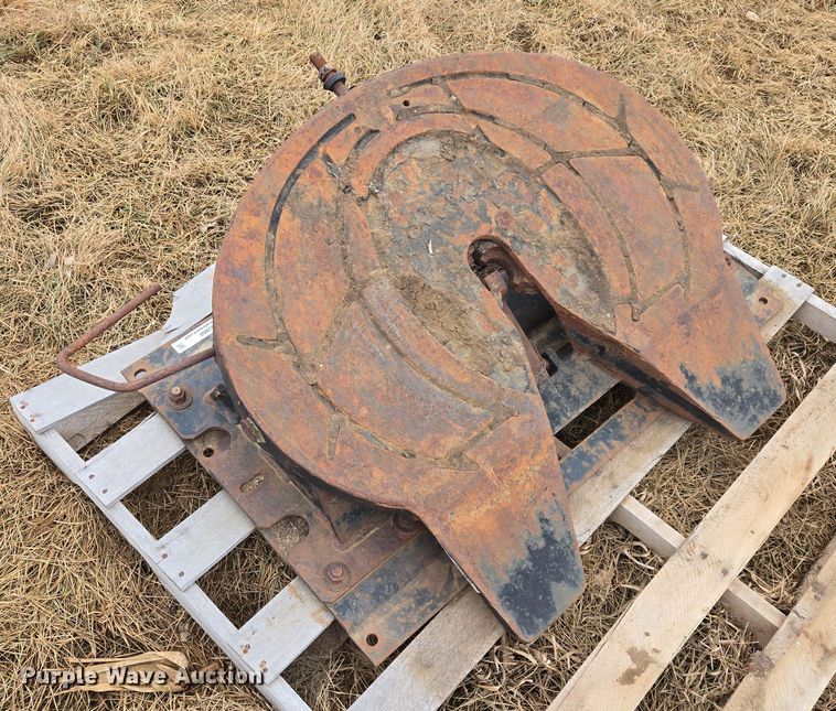 image for item ES2860 Holland fifth wheel plate