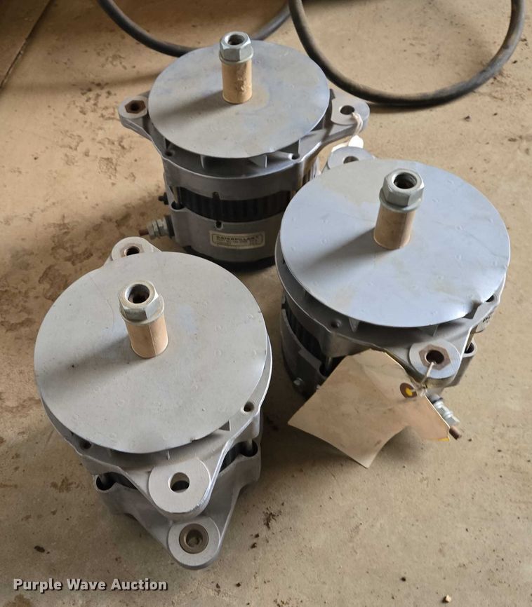 image for item ES2867 (3) Caterpillar alternators