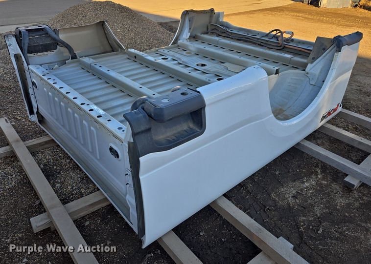 image for item ES2870 Ford pickup truck bed