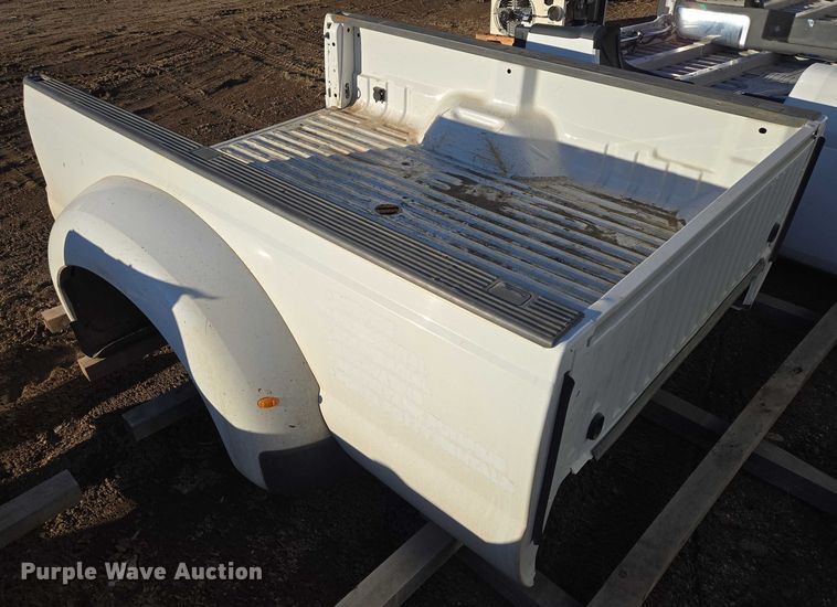 image for item ES2874 Ford pickup truck bed