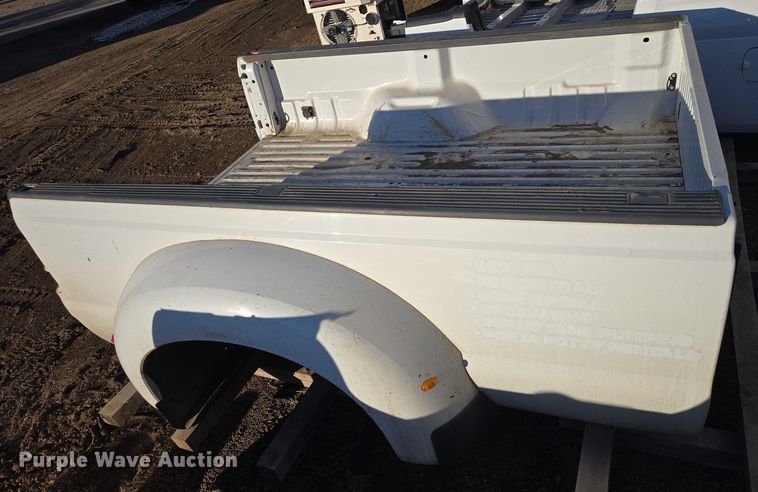 image for item ES2874 Ford pickup truck bed