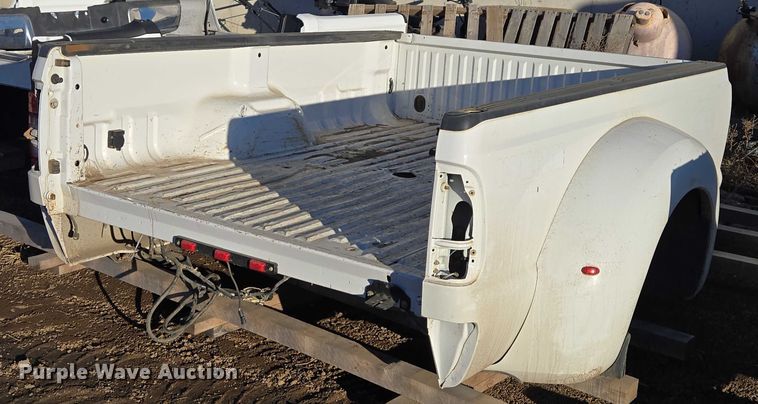 image for item ES2874 Ford pickup truck bed