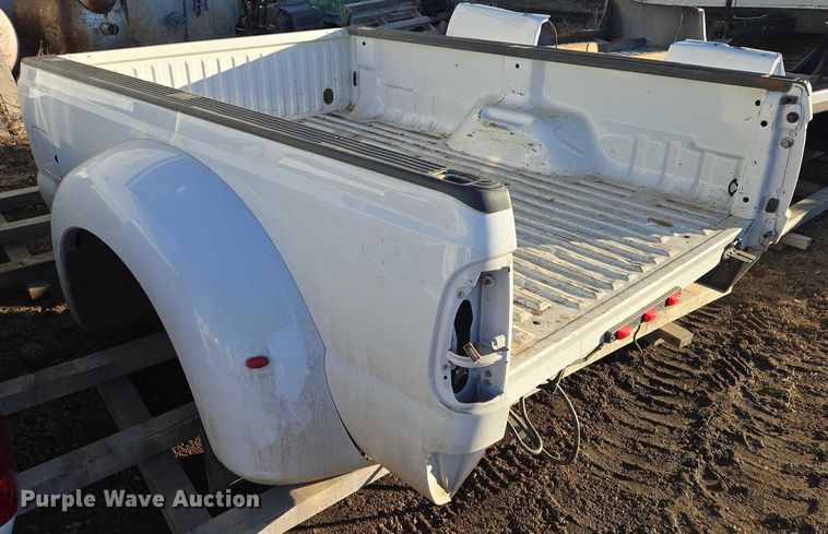 image for item ES2874 Ford pickup truck bed