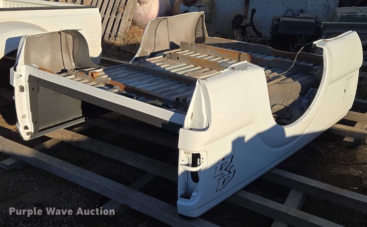 image for item ES2875 Ford pickup box