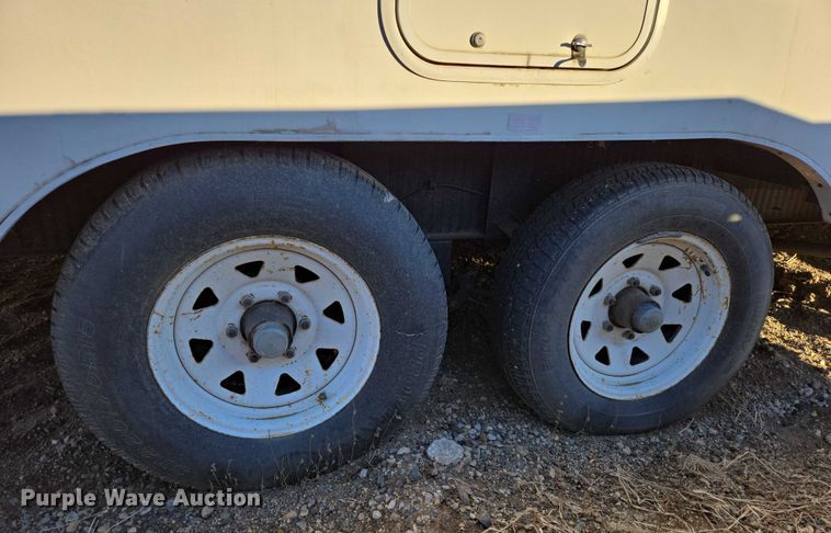 image for item ES2876 2000 Fleetwood Wilderness camper