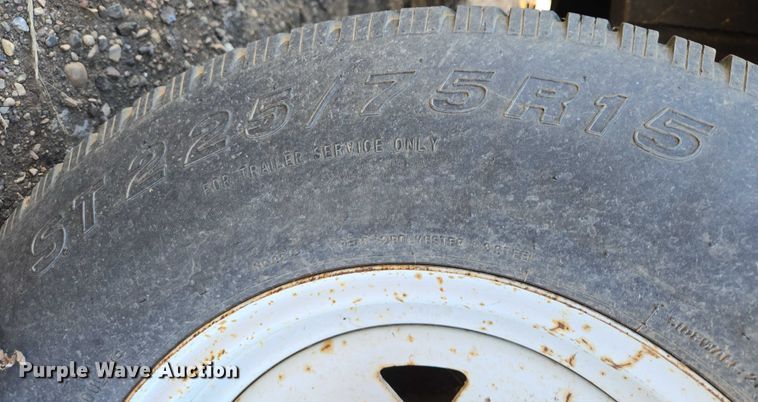 image for item ES2876 2000 Fleetwood Wilderness camper