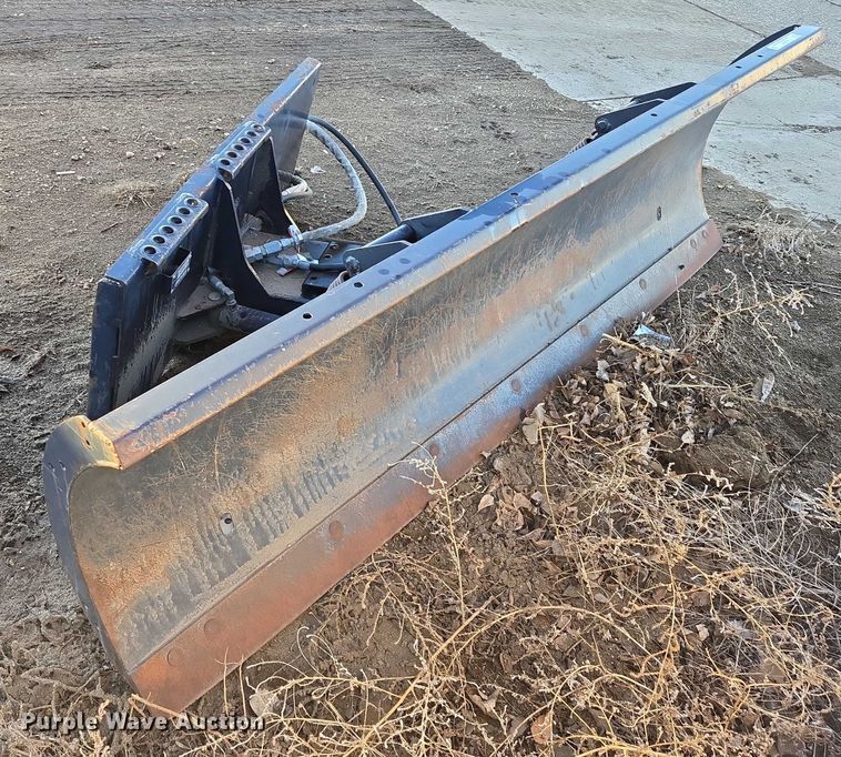 image for item ES2877 Bobcat 84 Snowblade skid steer snow plow