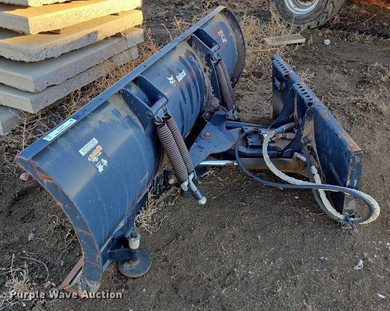 image for item ES2877 Bobcat 84 Snowblade skid steer snow plow