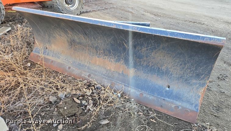 image for item ES2877 Bobcat 84 Snowblade skid steer snow plow