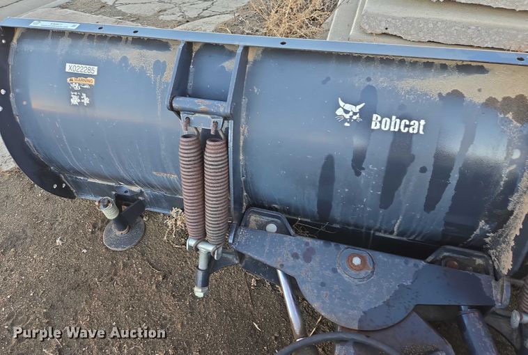 image for item ES2877 Bobcat 84 Snowblade skid steer snow plow