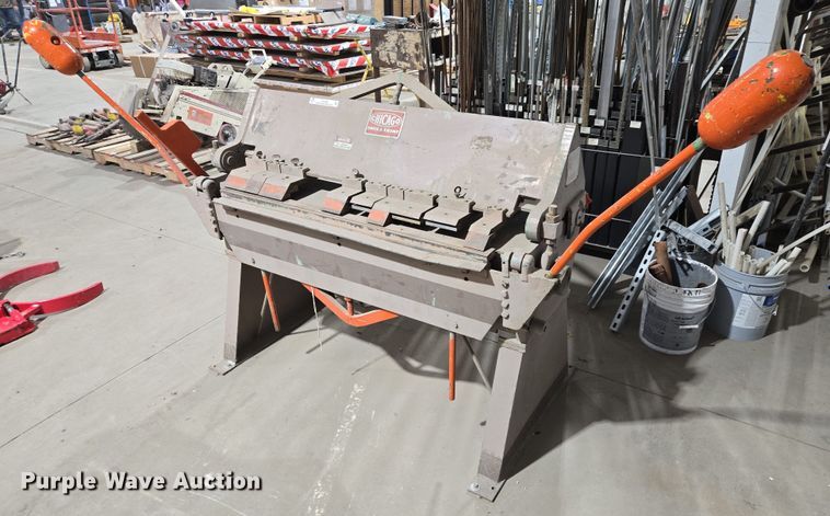 image for item ES2880 1983 Chicago BPO-414-6 brake machine