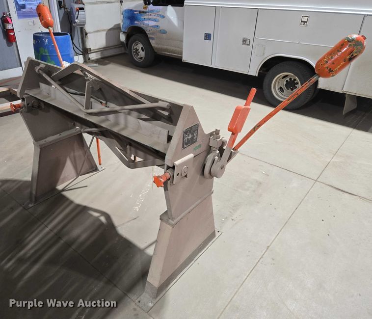 image for item ES2880 1983 Chicago BPO-414-6 brake machine