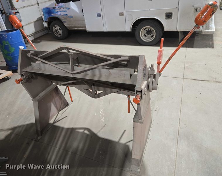 image for item ES2880 1983 Chicago BPO-414-6 brake machine