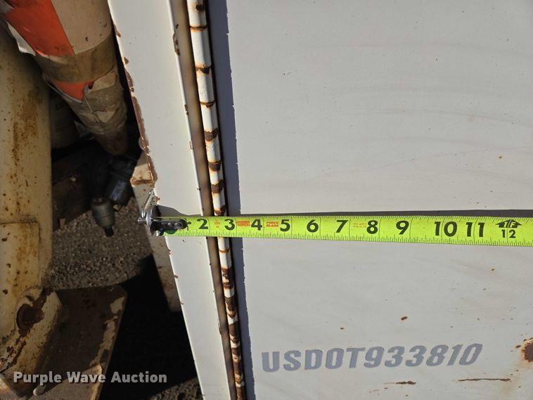 image for item ES2888 1981 Ford 900 digger derrick truck