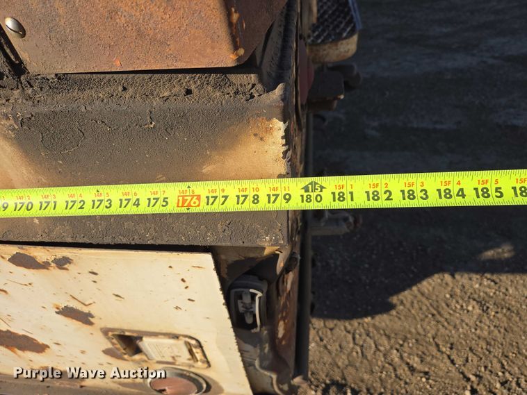 image for item ES2888 1981 Ford 900 digger derrick truck