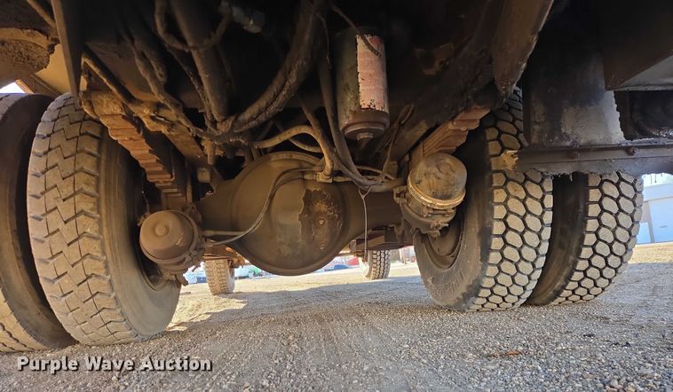 image for item ES2888 1981 Ford 900 digger derrick truck