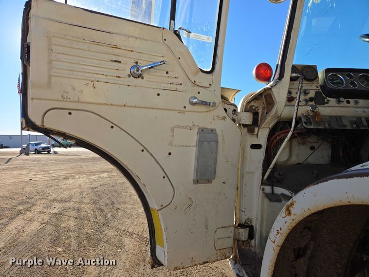 image for item ES2888 1981 Ford 900 digger derrick truck