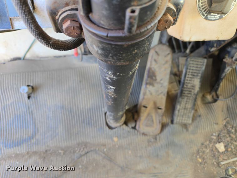 image for item ES2888 1981 Ford 900 digger derrick truck