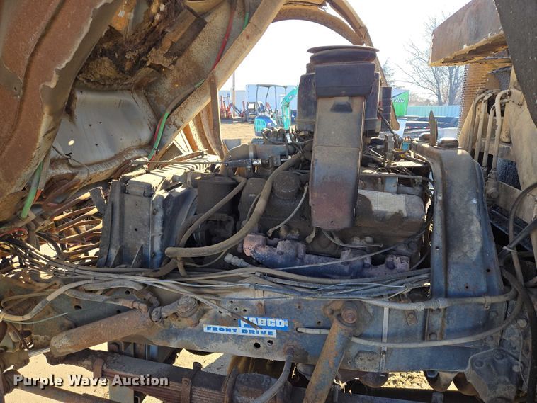 image for item ES2888 1981 Ford 900 digger derrick truck