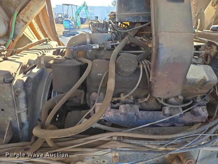 image for item ES2888 1981 Ford 900 digger derrick truck