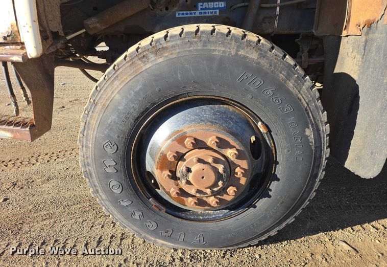 image for item ES2888 1981 Ford 900 digger derrick truck