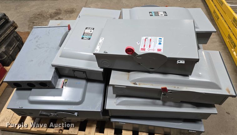 image for item ES2895 (15) electrical switches