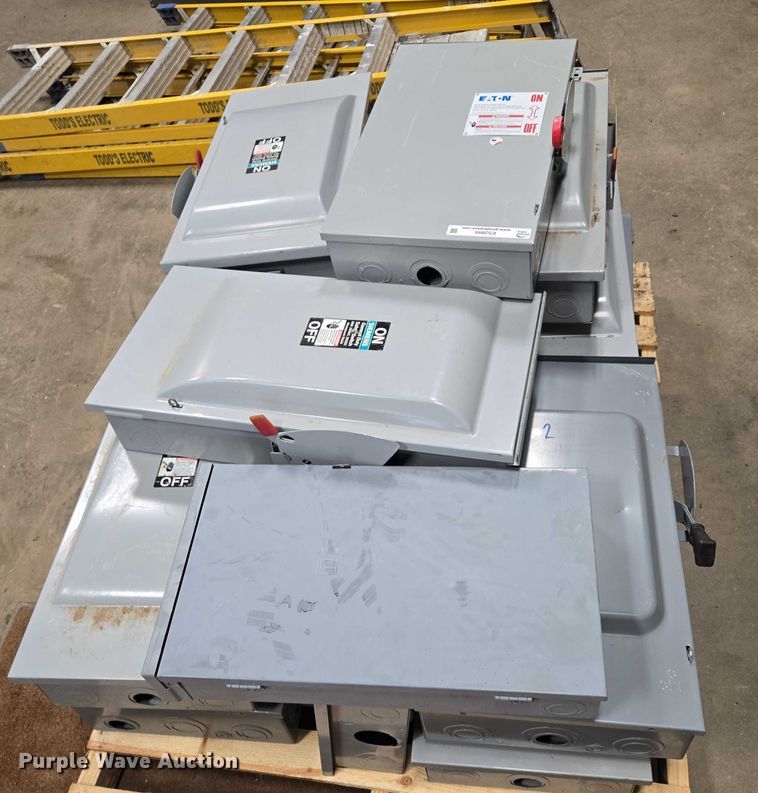 image for item ES2895 (15) electrical switches