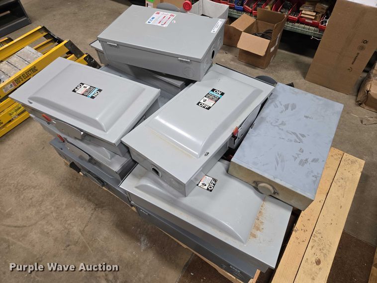 image for item ES2895 (15) electrical switches