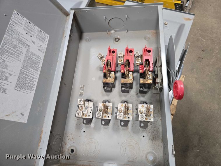 image for item ES2895 (15) electrical switches