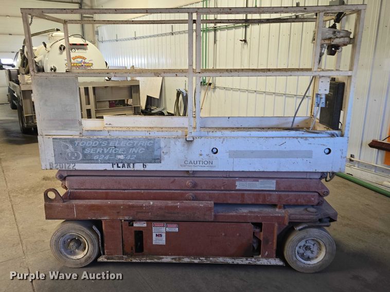 image for item ES2897 Snorkel SL-20 SL-20 scissor lift