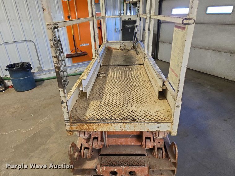 image for item ES2897 Snorkel SL-20 SL-20 scissor lift