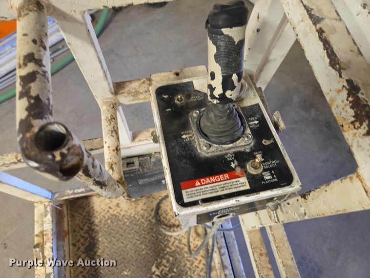 image for item ES2897 Snorkel SL-20 SL-20 scissor lift