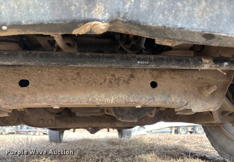 image for item ES5009 2015 Chevrolet Silverado 2500HD Crew Cab pickup truck