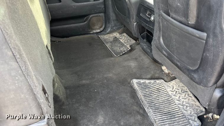 image for item ES5009 2015 Chevrolet Silverado 2500HD Crew Cab pickup truck