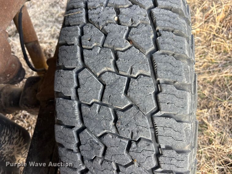 image for item ES5009 2015 Chevrolet Silverado 2500HD Crew Cab pickup truck