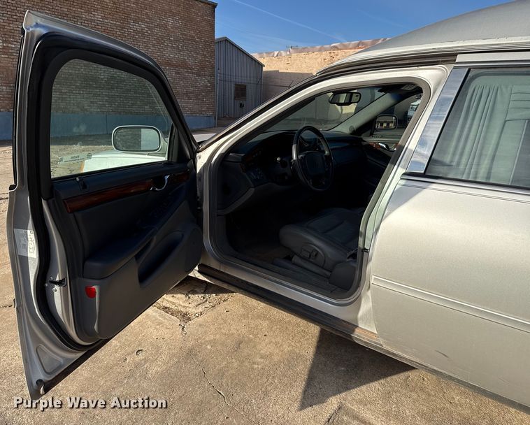 image for item ES5505 2001 Cadillac Eagle hearse