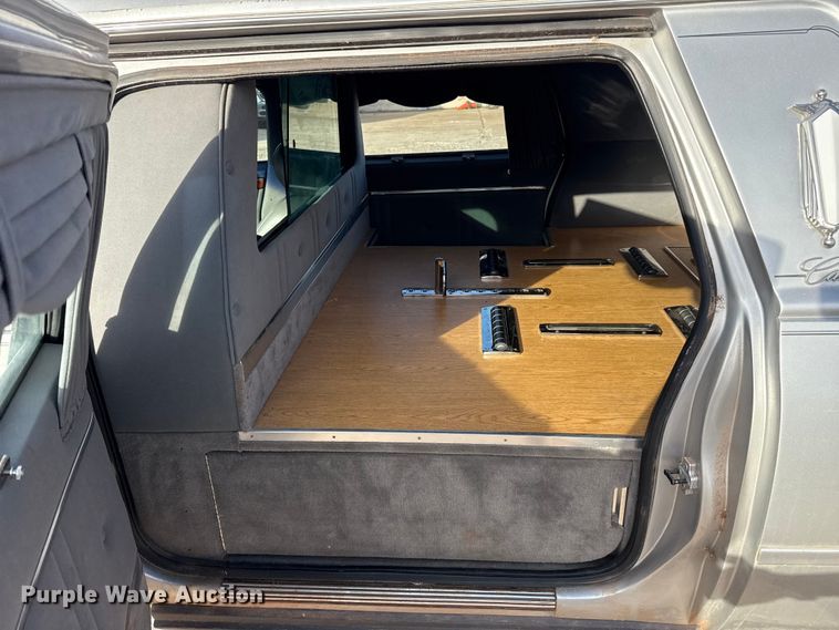 image for item ES5505 2001 Cadillac Eagle hearse