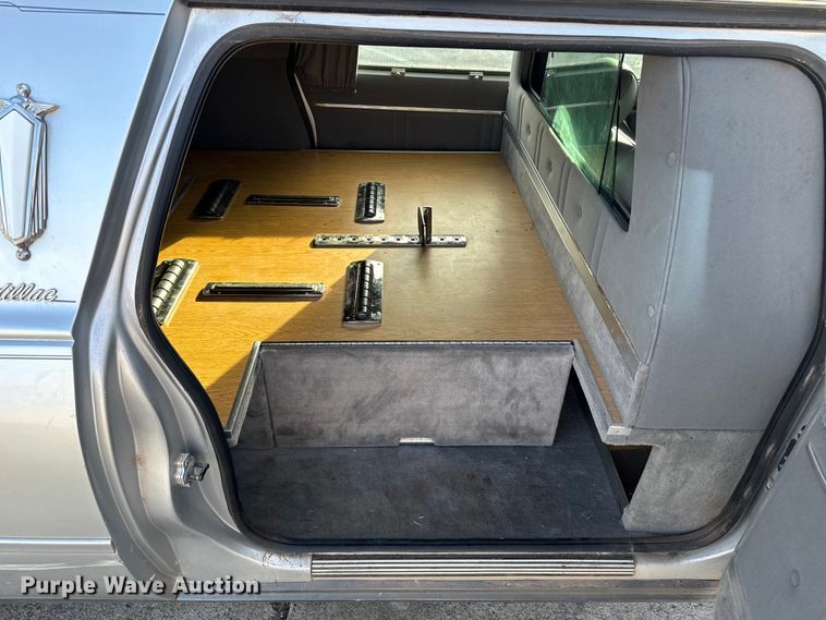 image for item ES5505 2001 Cadillac Eagle hearse