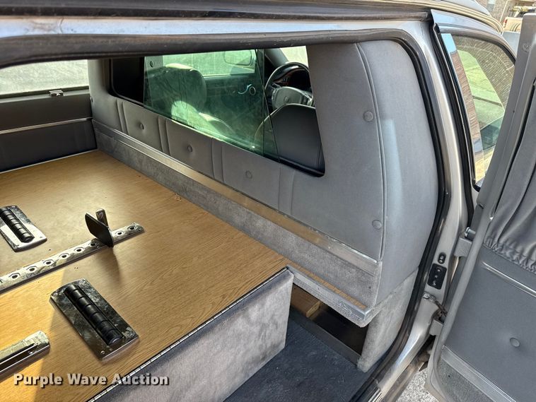 image for item ES5505 2001 Cadillac Eagle hearse