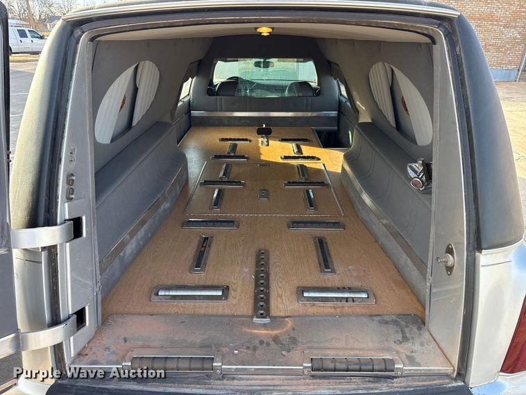 image for item ES5505 2001 Cadillac Eagle hearse