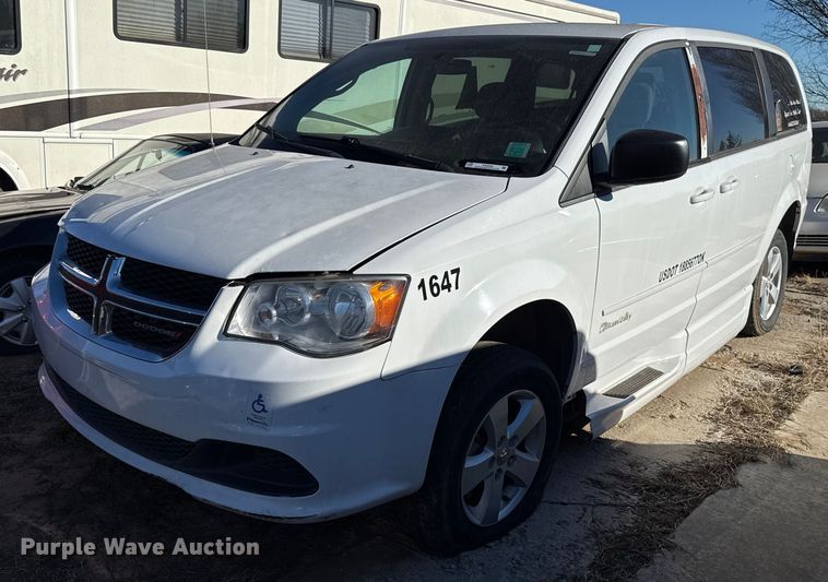 image for item ES5585 2016 Dodge Grand Caravan handicap accessible van