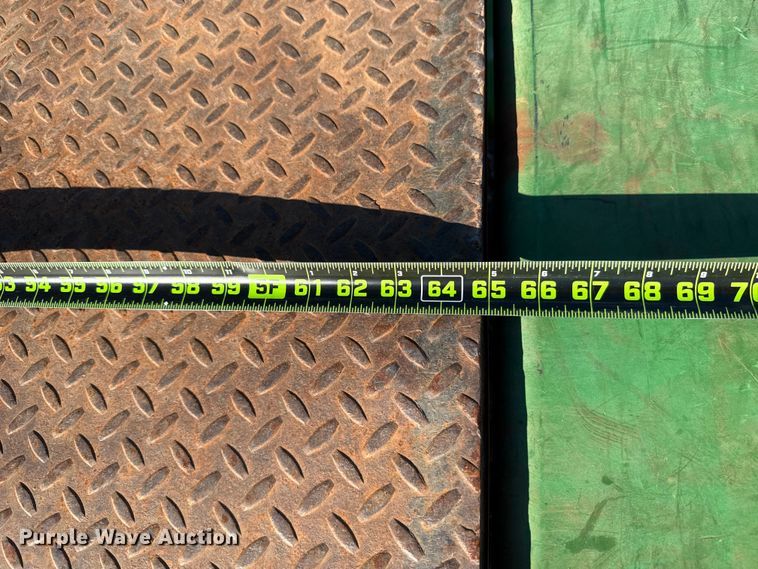 image for item ES5601 2018 John Deere 2030A utility vehicle