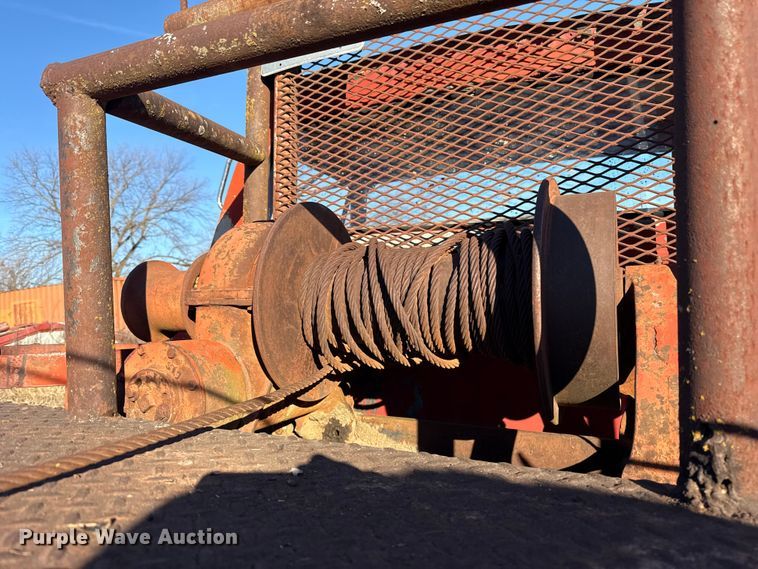 image for item ES5664 1962 Ford F600 winch truck