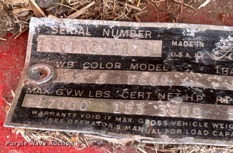 image for item ES5664 1962 Ford F600 winch truck