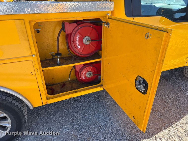 image for item ES5701 2020 Ford F350 utility bed pickup truck