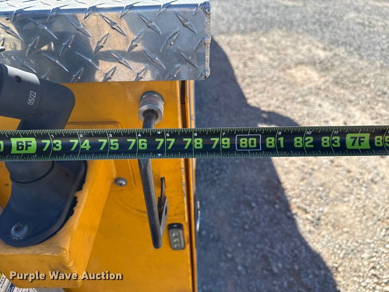 image for item ES5701 2020 Ford F350 utility bed pickup truck