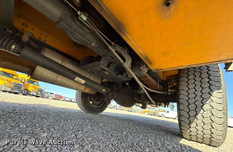 image for item ES5701 2020 Ford F350 utility bed pickup truck