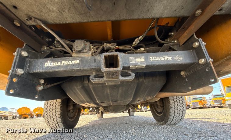 image for item ES5701 2020 Ford F350 utility bed pickup truck