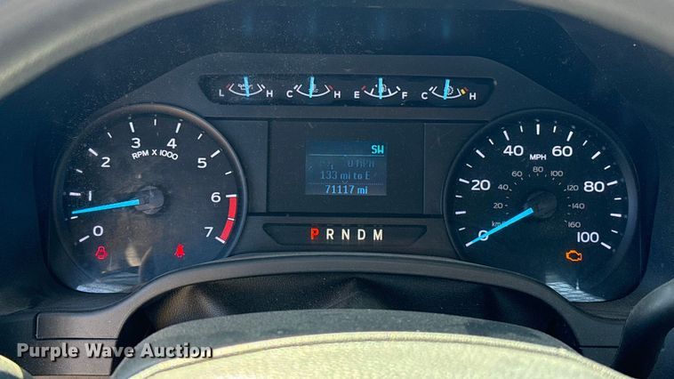 image for item ES5701 2020 Ford F350 utility bed pickup truck