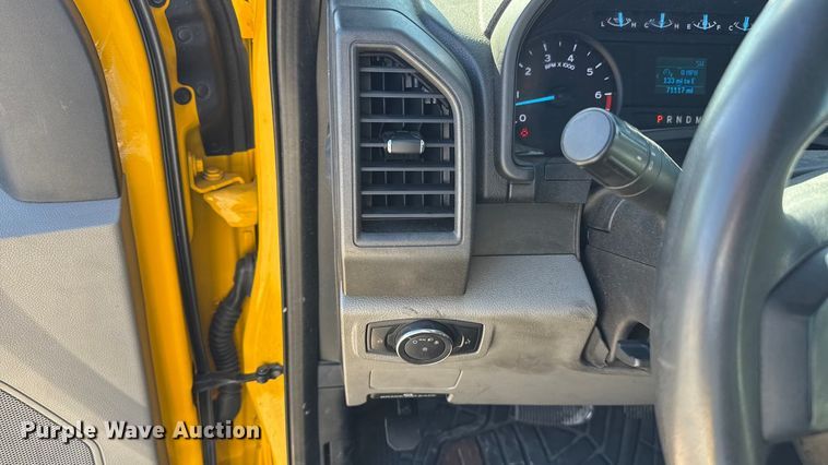 image for item ES5701 2020 Ford F350 utility bed pickup truck